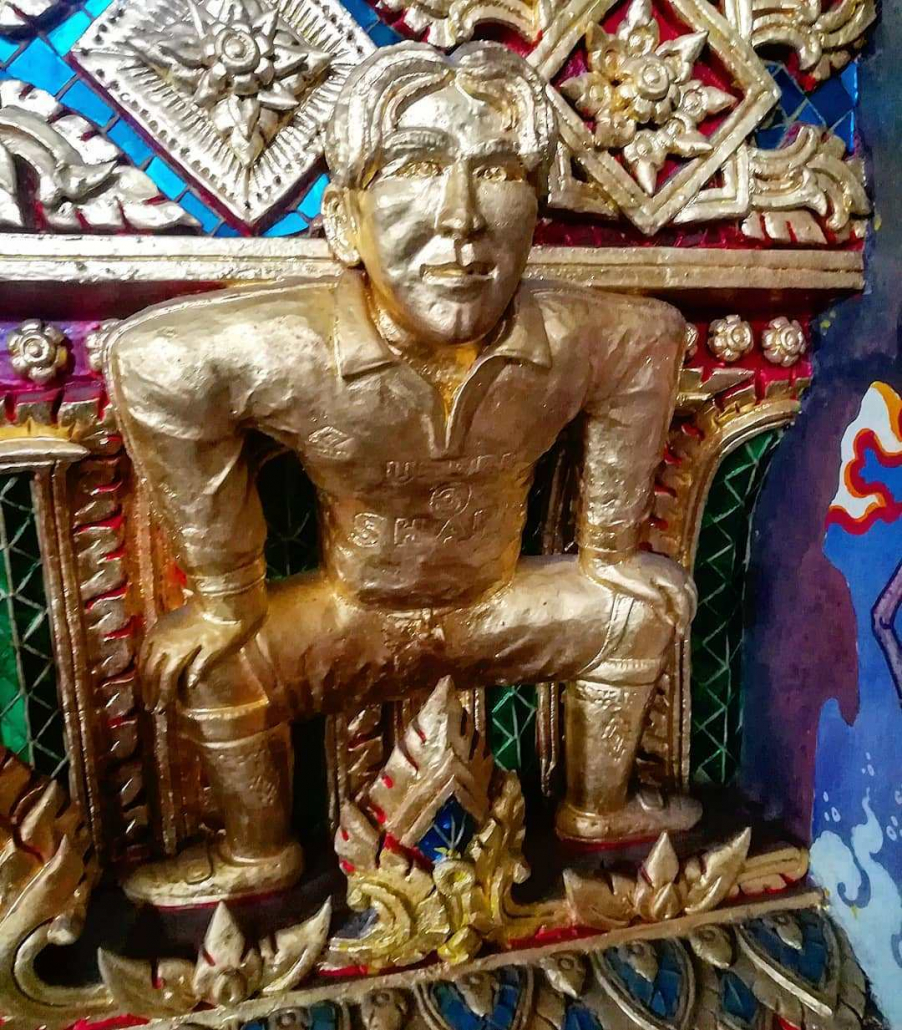 David Beckham tiene una inesperada aparición en un templo de Tailandia.jpg